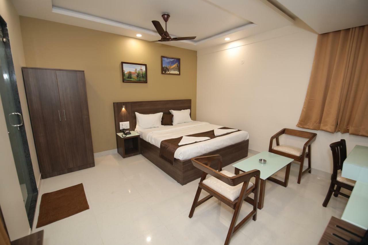 Hotel Shringar Palace Hubli Extérieur photo