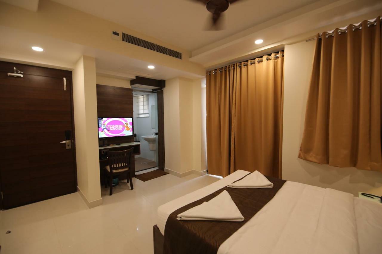 Hotel Shringar Palace Hubli Extérieur photo